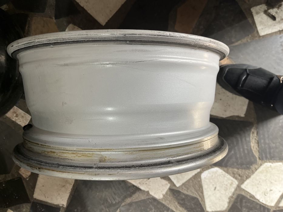 Титанка с шинамииии