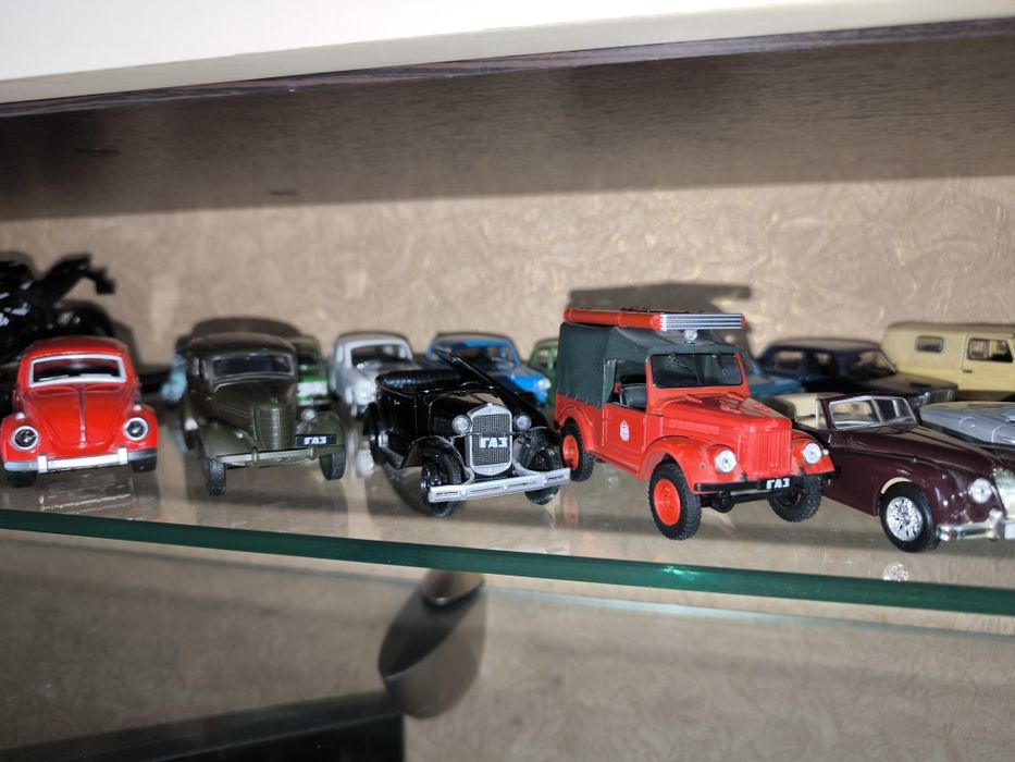 Коллекция моделей автомобилей