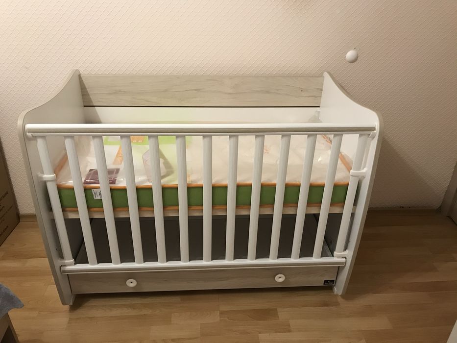 Продава се дървена кошара Лорели 60/120