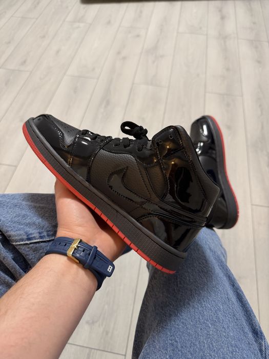 Adidasi Barbati Nike Jordan Mid Negru & Rosu!