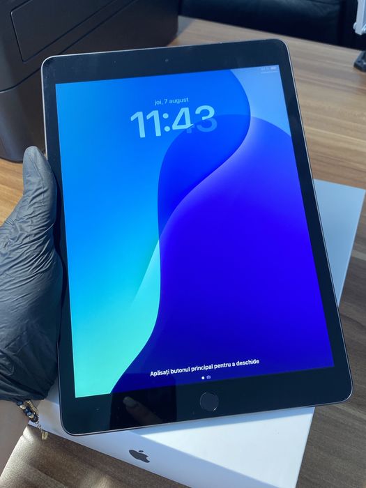 iPad / 10.2 Inch / 9th Generation /64 GB /Garanție 6 luni / Foarte bun
