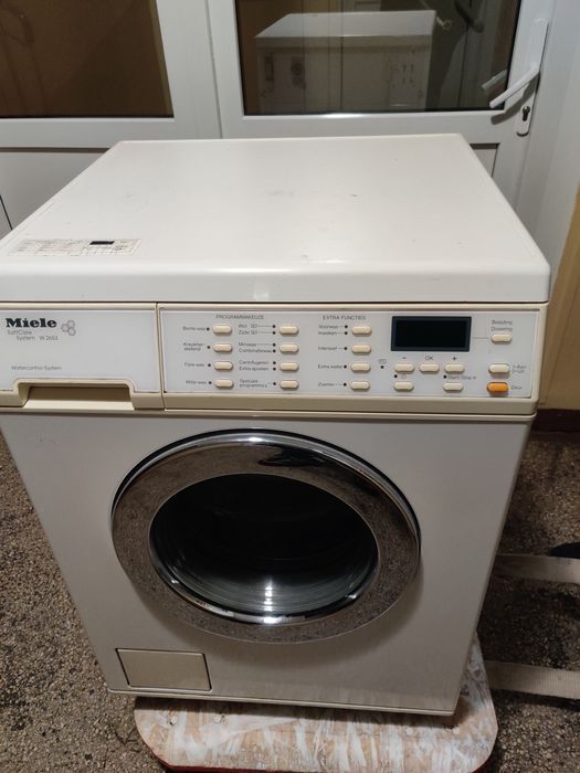 Masina spalat rufe Miele pentru piese sau dezmembrez