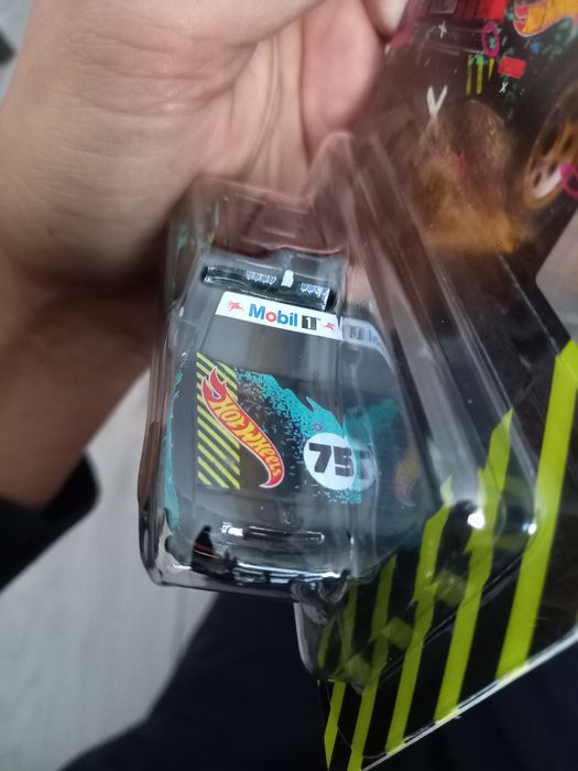 Porsche 944 Dirtmeister - Hot Wheels RLC - количка 1/64