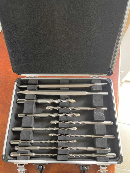Set de burghie și dălți Makita SDS+ cu 13 piese, cod 42400