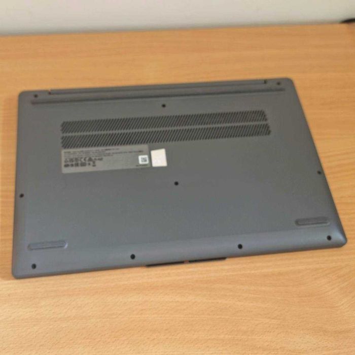 Лаптоп Lenovo IdeaPad Slim 3 15AMN8 – като нов!