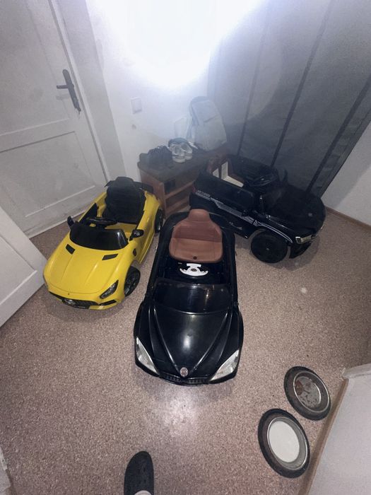 Продам детский электромобиль б/у