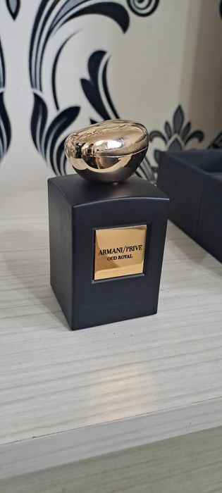 Vand parfum Armani Prive