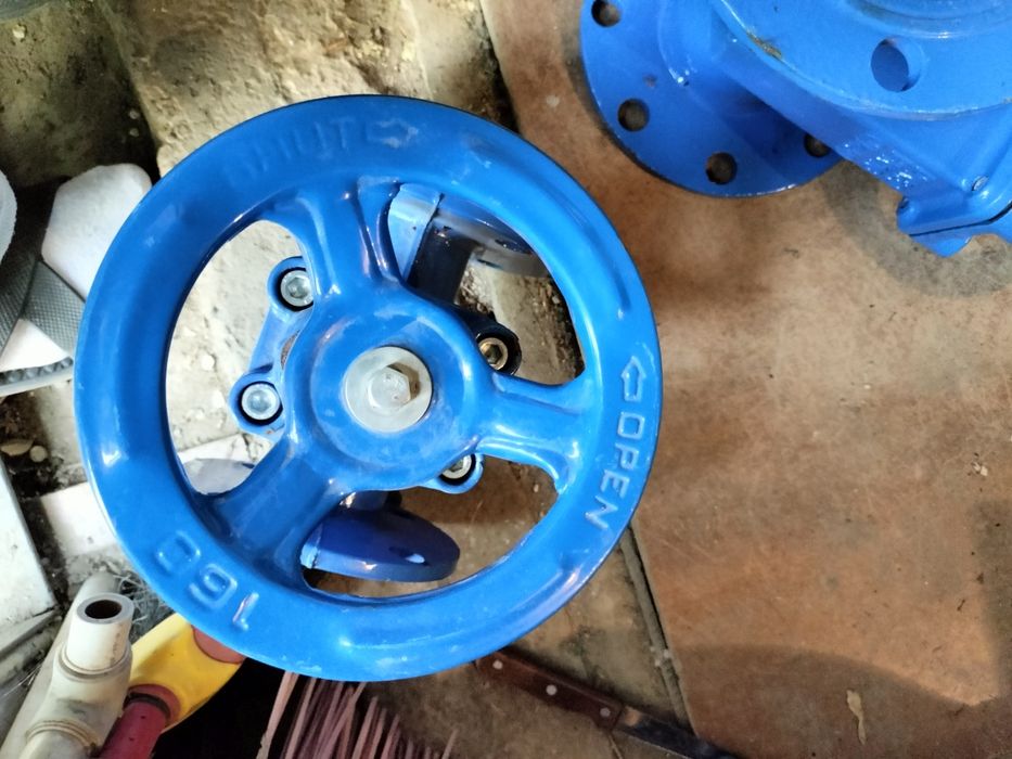 Продам 3 задвижки