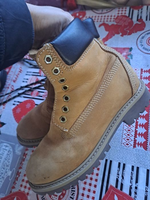 Боти за момче номер 33