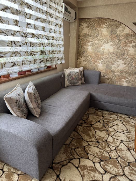 Продаётся кухонный диван.