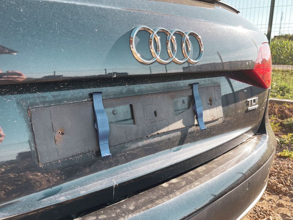 Suporti magnetici pentru numarul de inmatriculare