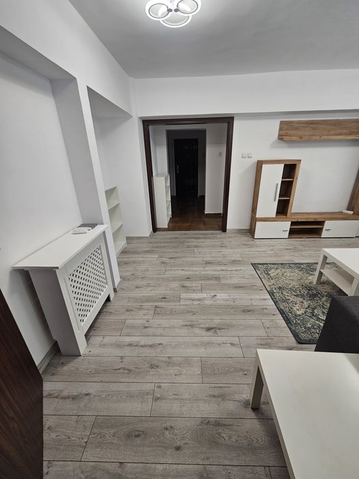 Proprietar vand ap.3 camere Bd.Decebal
