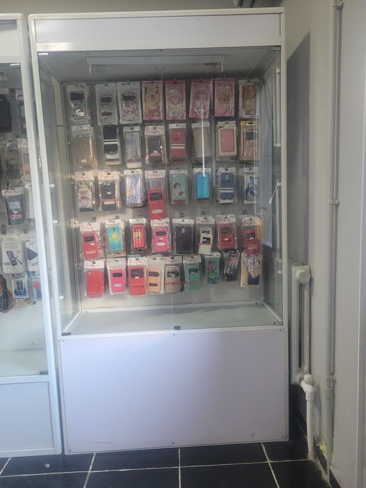 Продам шкаф витрину