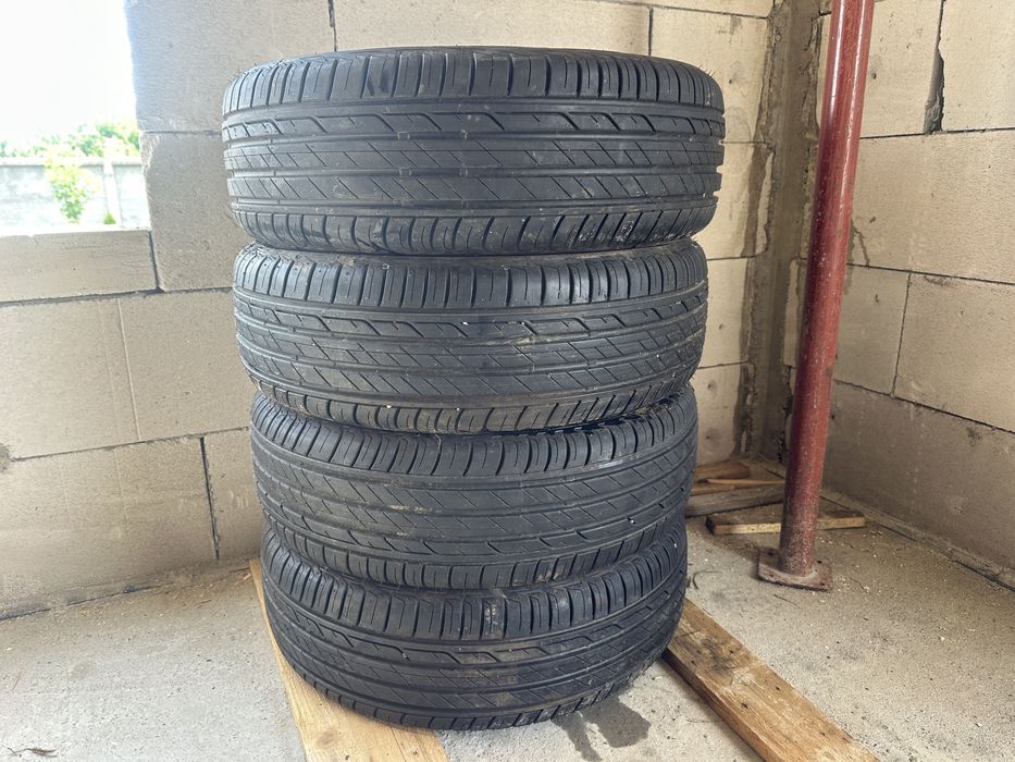 Vând caucicuri Bridgestone 195/60 r 16