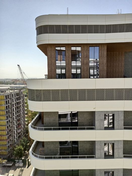 Продаю  ЖК,, Инфинити,, 3х ком коробка 105м2, 12эт