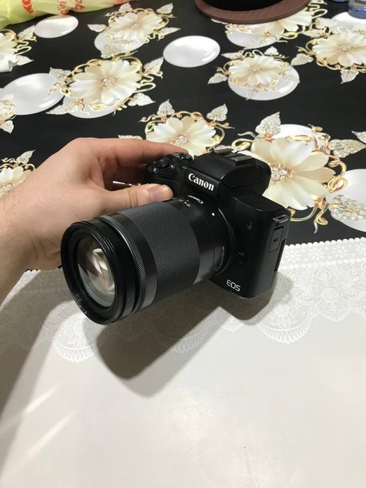 Canon m50 mark 2 sotiladi