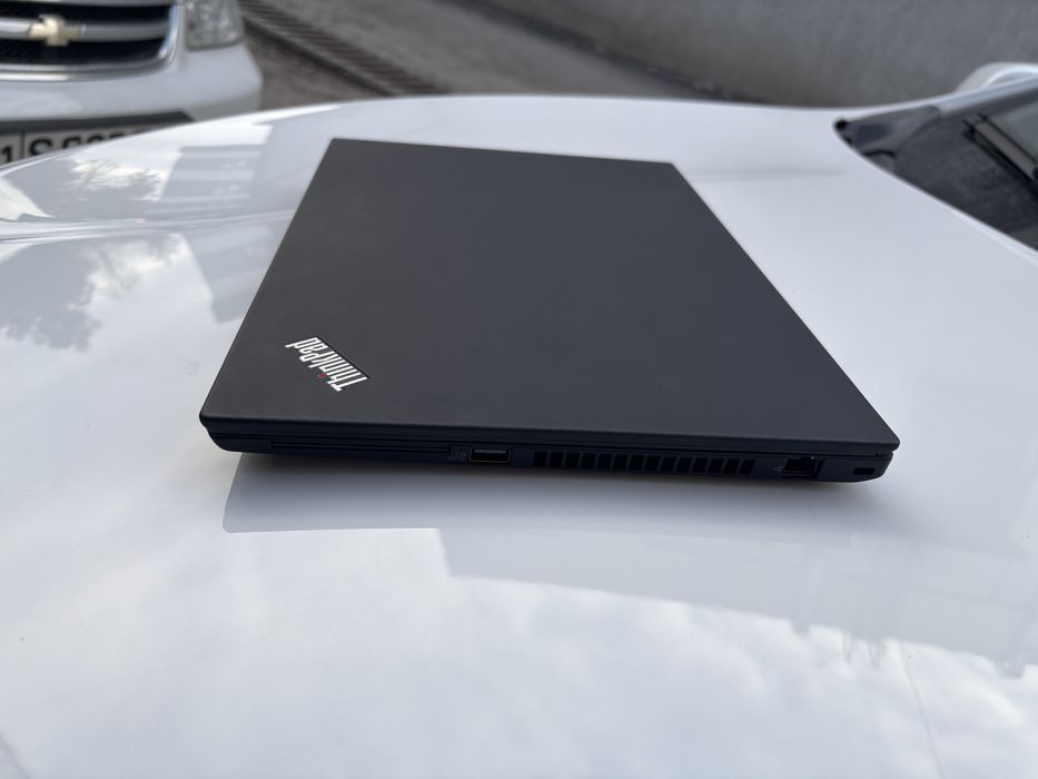 Продается ноутбук Lenovo T14