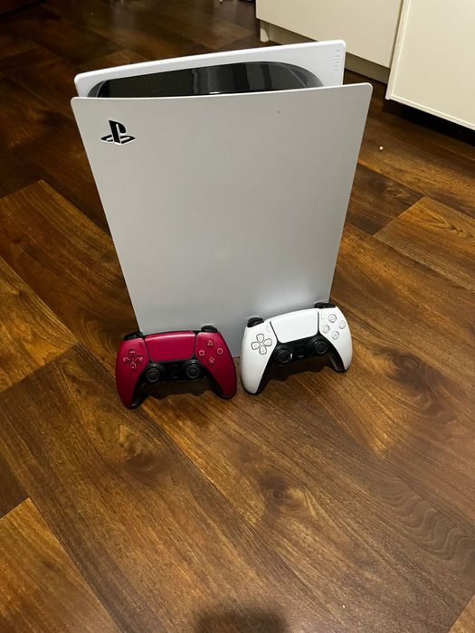Продам ps5 1tb 2 джойстика
