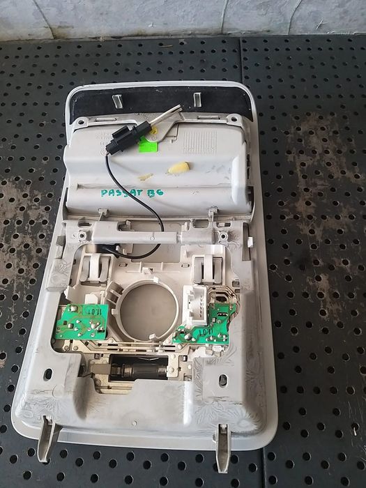 Plafoniera fata suport ochelari vw passat b6 3c 1k0868837 3c0867489b