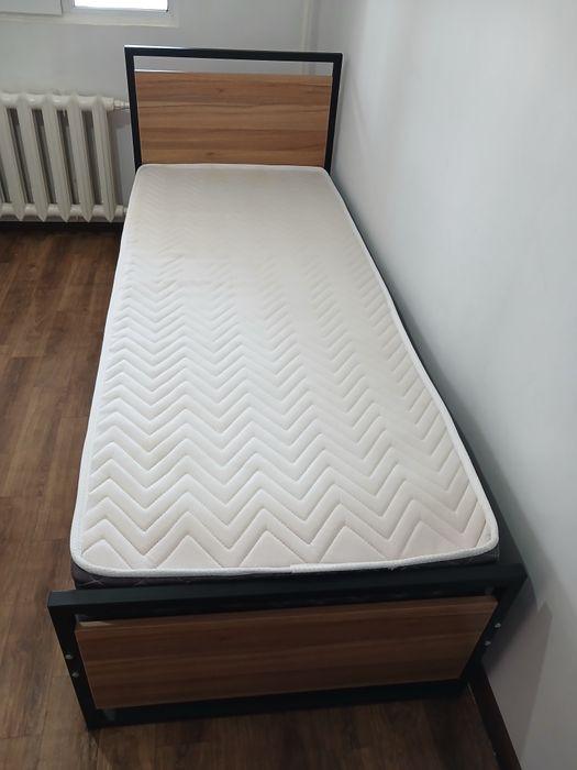 Loft krovat matras bilan