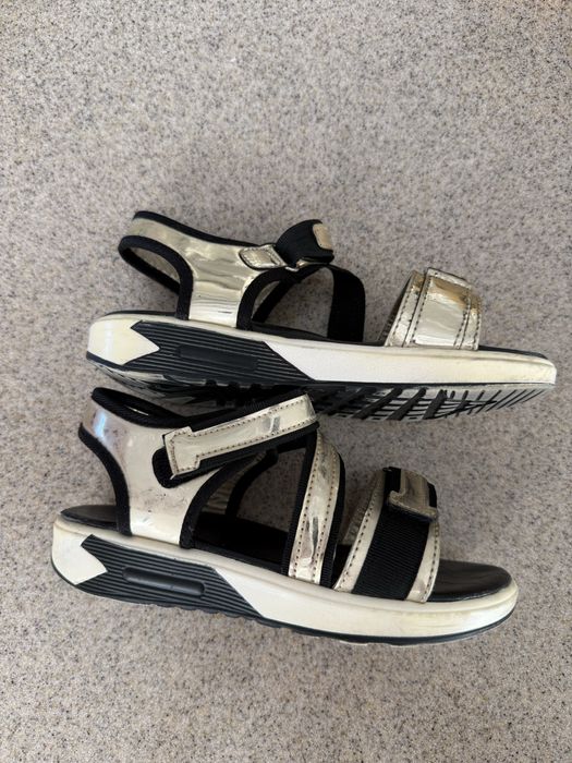 Босоножки девесковые детские