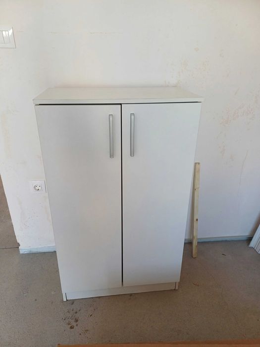 Шкаф бял висок 97 см