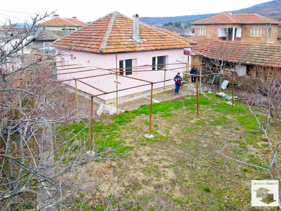 Продава се Къща в с. Джулюница, Област Велико Търново - 100 кв.м за 650 €/кв.м - Снимка #1