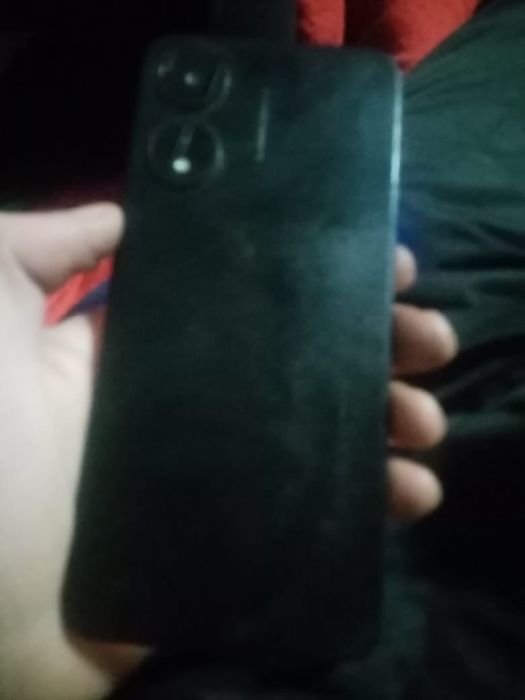 Прадам два телефона