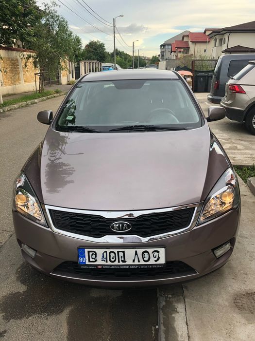 Kia Ceed 2011 benzină, 5.800 € — imagine 2