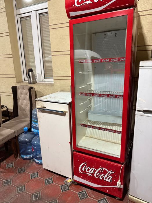 Xolodilnikla sotiladi vetrina