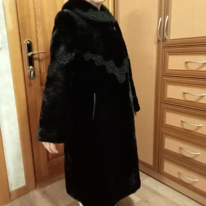Продам шубу мутон рр 48-50