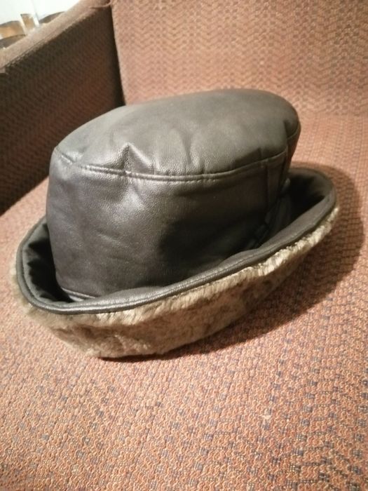 Продам женскую шапку