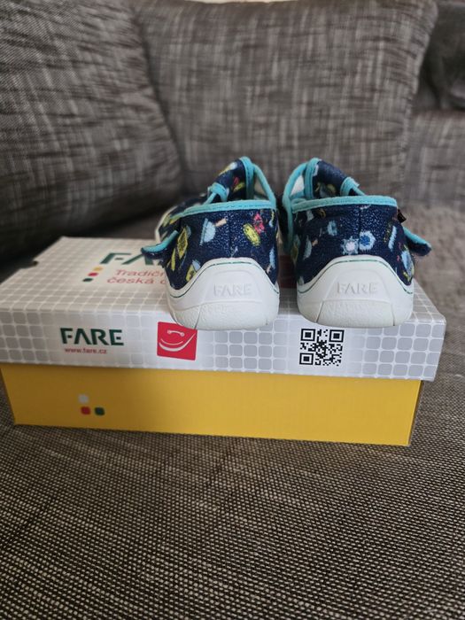 Пантофи Fare  и Clarks,размер 28 и 27.