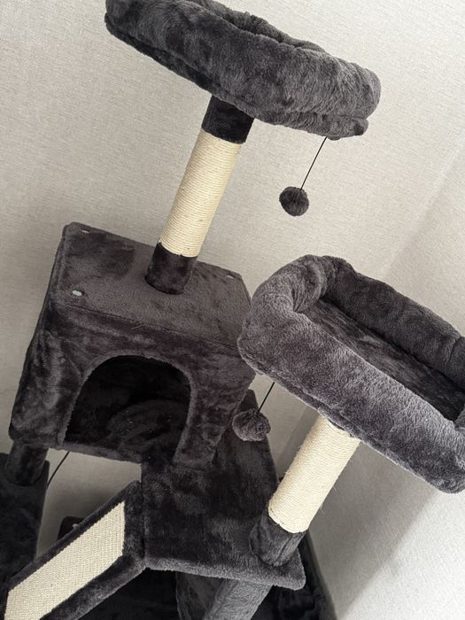 Домик с когтеточкой для кошки