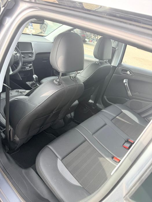 Peugeot 2008 1.2 Benzina din 12/2016
