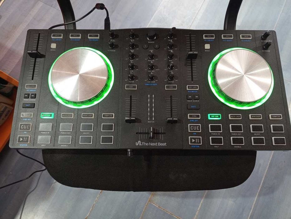 DJ Pult, Base The Next Beat