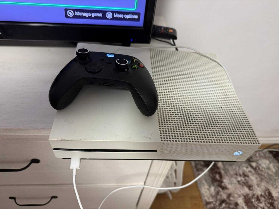 Vand Consola Xbox ONE S