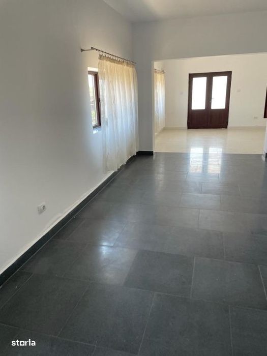 Casa spatioasa 184 mp de vanzare – Sadova, Dolj