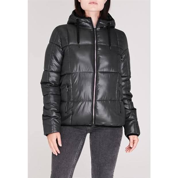 Дамско яке USA Pro Hybrid Jacket е изработено с пълно  

закопчаване
