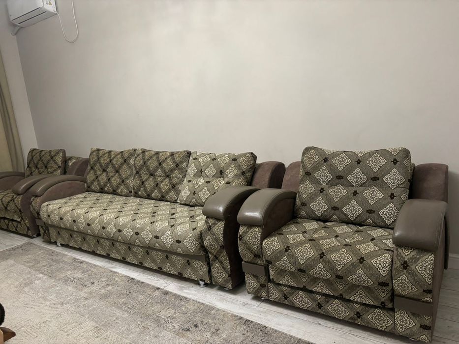 Продам диван по приемлемой цене