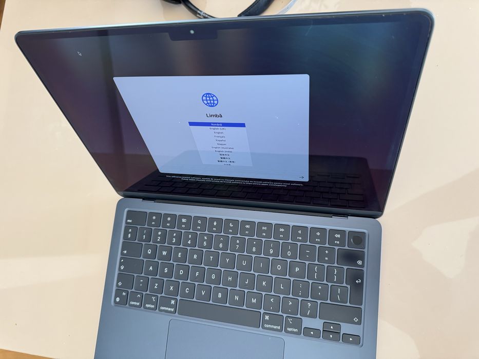 MacBook Air 13” M3 (2024) - Midnight Black