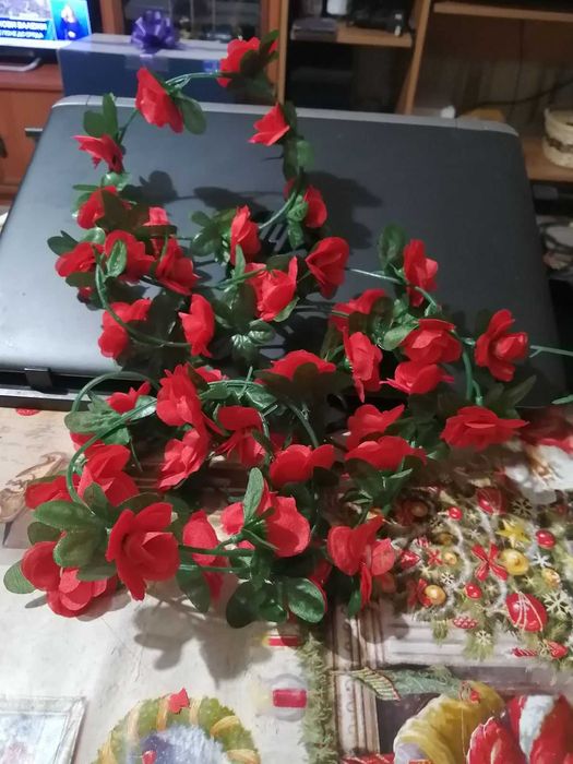 Изкуствени цветя 2бр.