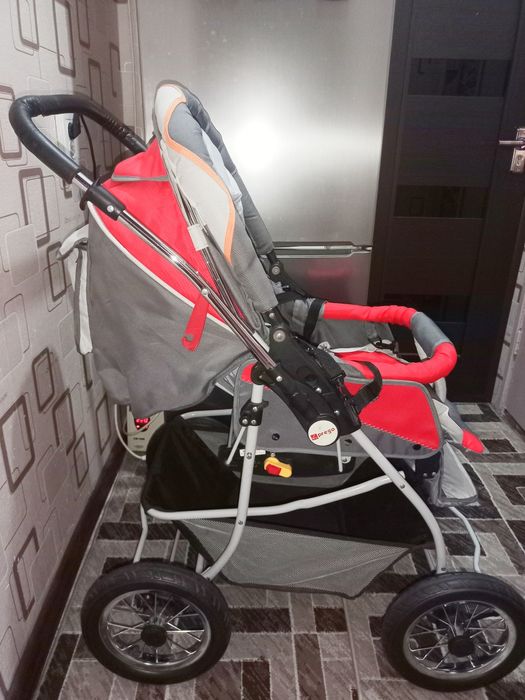 Коляска детская ,лето-зима