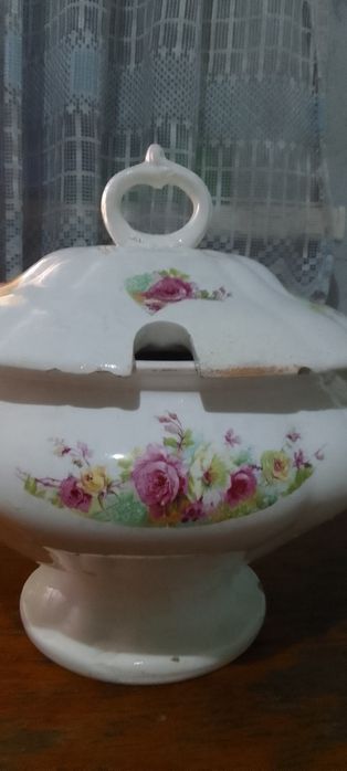 Продам супницу красивую.