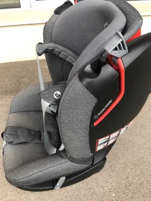 Детско столче за кола Maxi Cosi Tobi 9-18кг