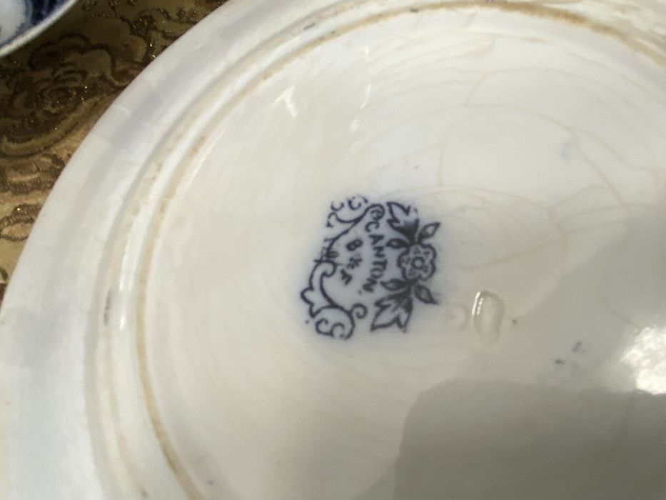 Английски чинии с маркировка от 1840 г