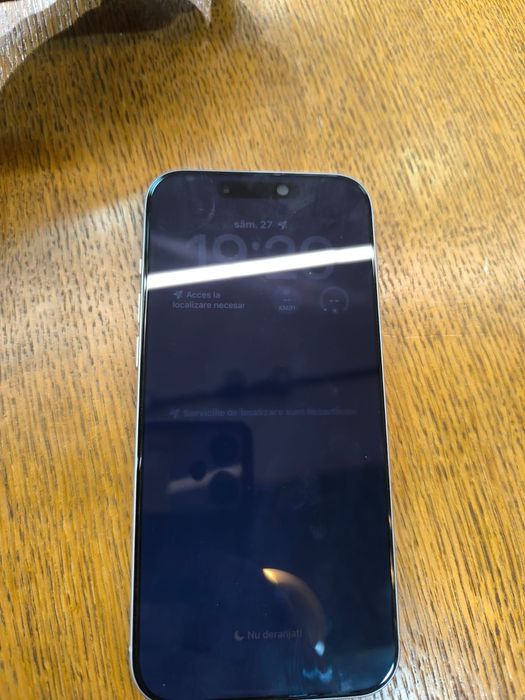 Vând iPhone 17 pro max