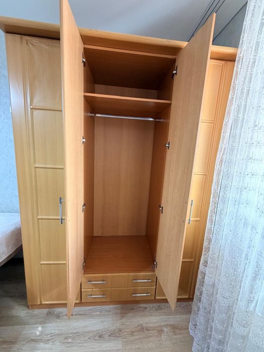 Продам шкаф срочно