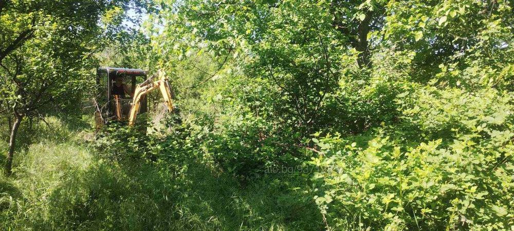 Услуги с Мини Багер; Мини Челен Товарач {Фадрома; Бобкат} и Самосвал