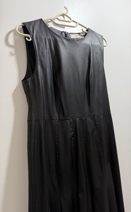 Женское черное платье